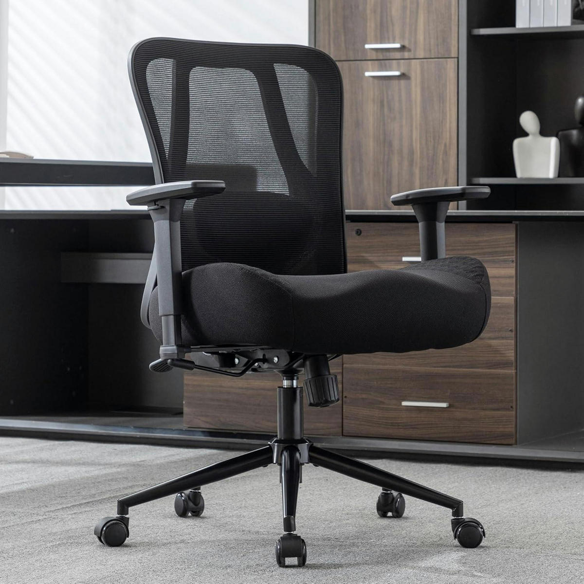 BÜROSTUHL mit Lendenwirbelstütze und 230kg Belastbarkeit Schwarz - Schwarz, Textil (73/93/69cm)