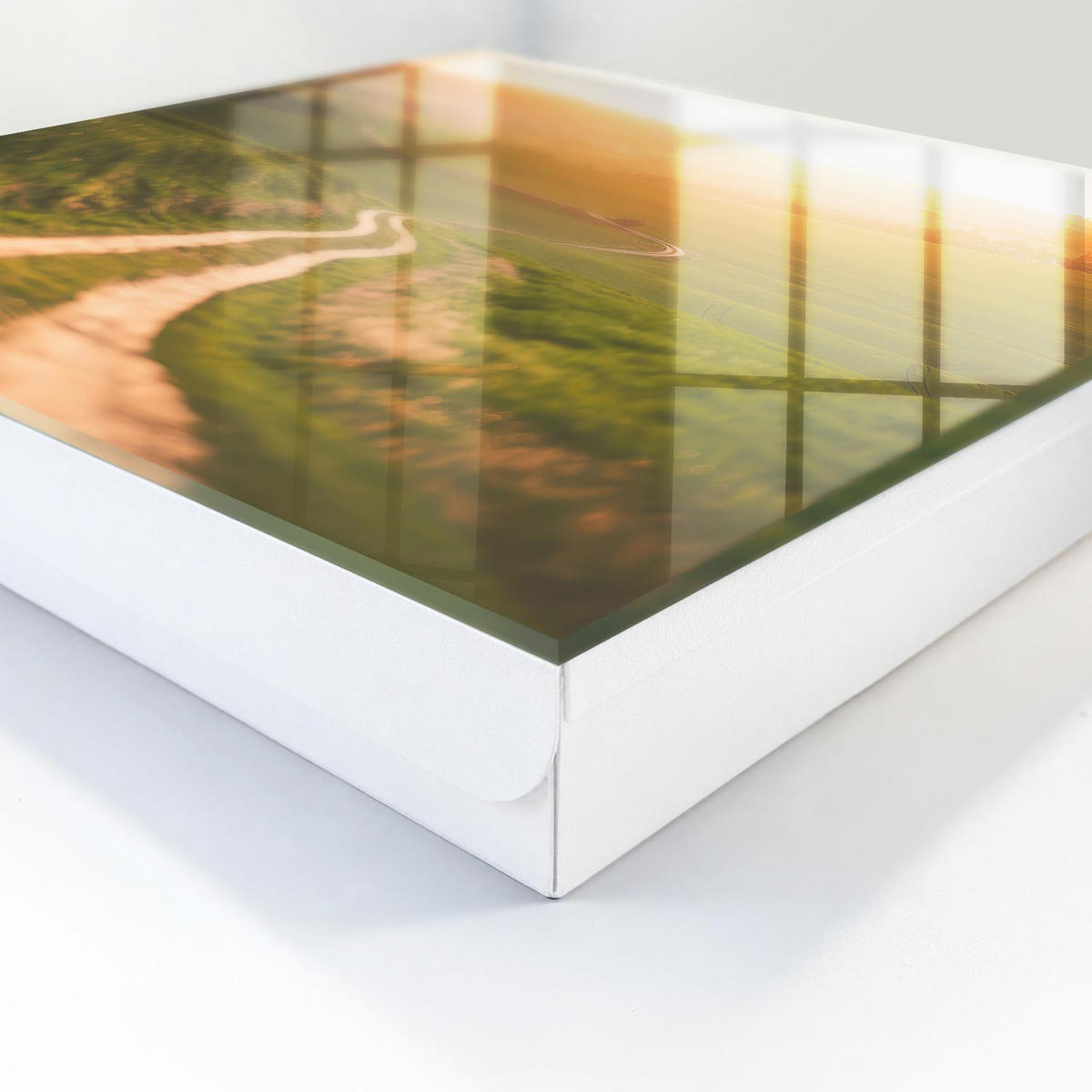 SCHLÜSSELBOX Weiß 30x30 cm – Türöffnung nach rechts - Malerische Landschaft - Grün, Metall (30/30/5cm) - TULUP