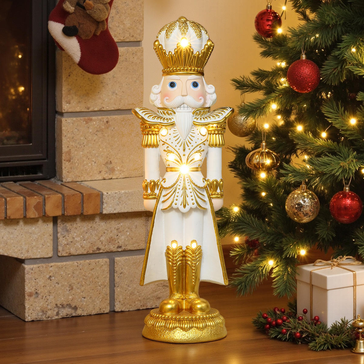 HOMETOPIA Nussknacker Figur 61 cm, Weihnachtsdeko mit 8 LEDs, Timer, MgO - Goldfarben, Naturmaterialien (16/61/19.5cm) - Hometopia
