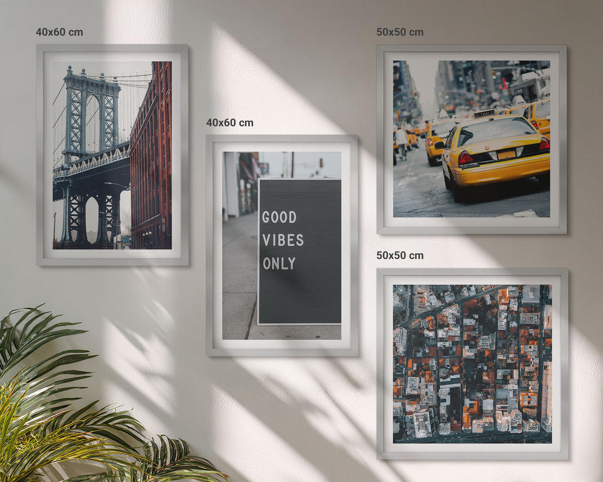 WANDBILDER 4er Set - 50x50 cm & 40x60 cm Silberner Rahmen - Brückenstadt-Inschriften aus der Vogelperspektive - Silberfarben, Kunststoff (50/50cm) - ArtPrintCave