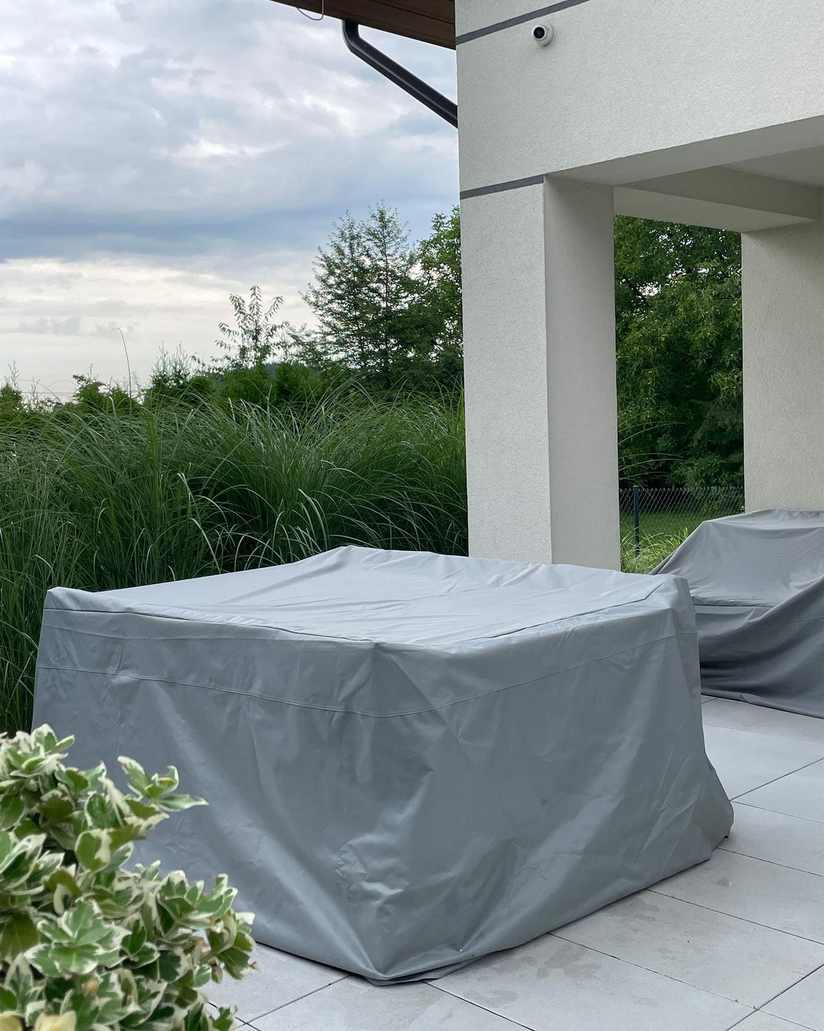 HUSĂ DE PROTECȚIE PLOAIE pentru mobilier de grădină gri 210/150/90 cm Chuva - gri, material plastic (210/90/150cm) - Beliani