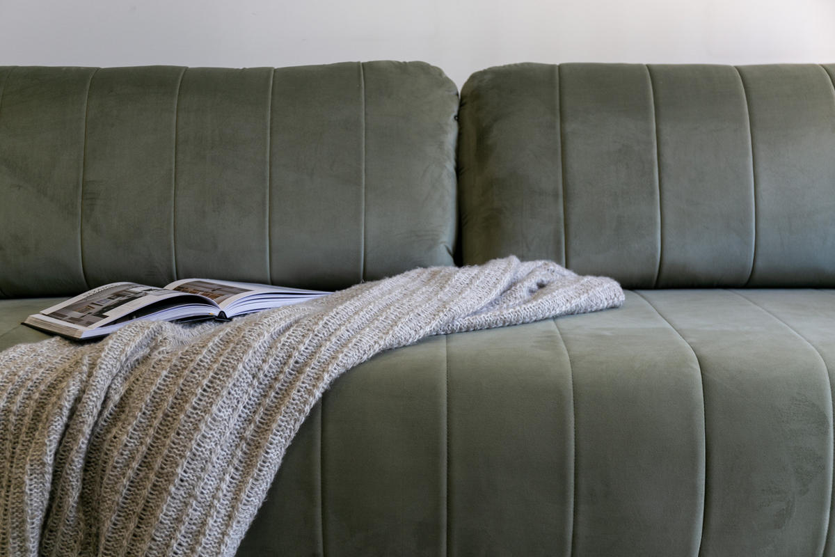 SCHLAFSOFA Neva Salbeigrün Velours 234 cm - Salbeigrün/Schwarz, Textil/Metall (234/90/100cm) - Selsey