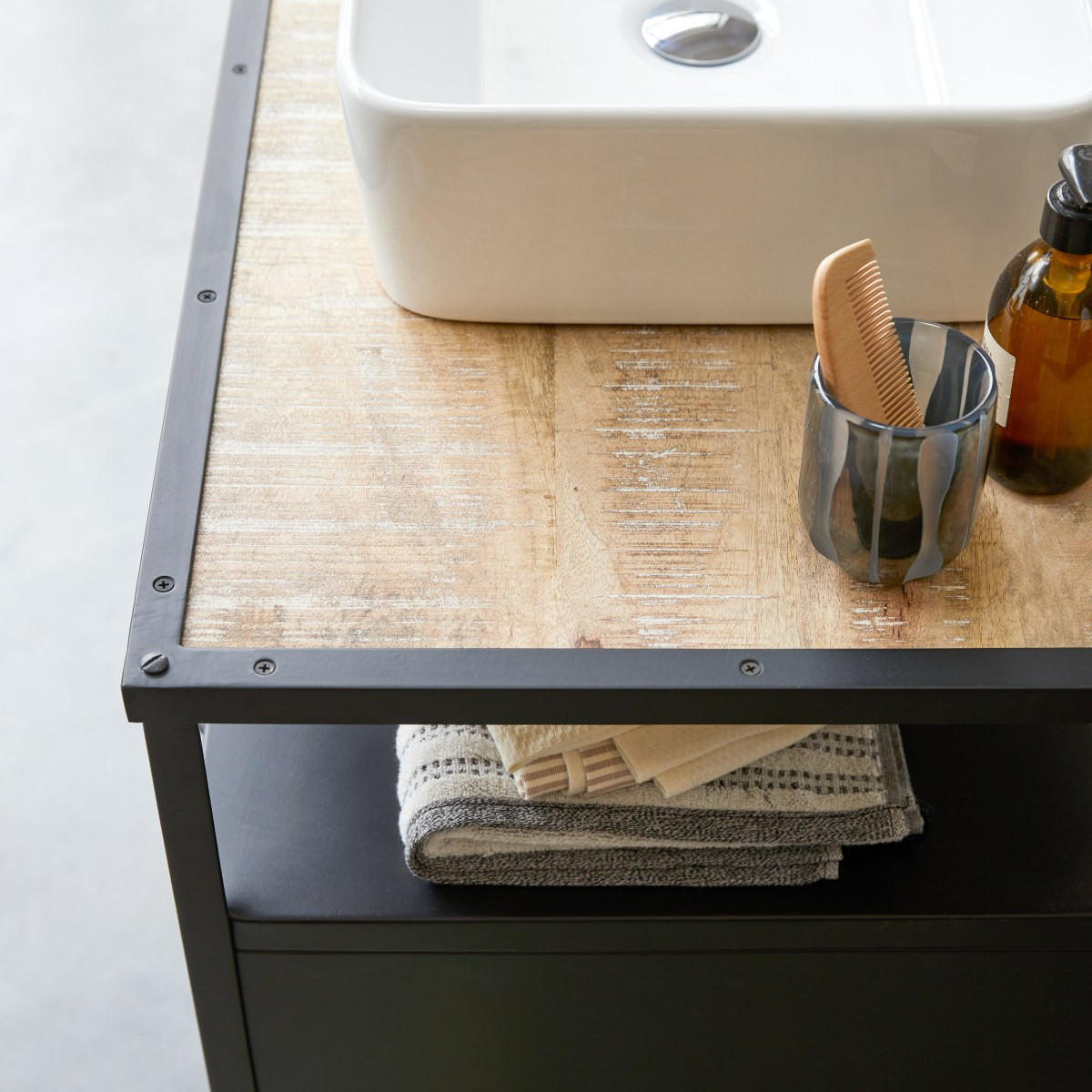 WASCHTISCHUNTERSCHRANK Industriel Schwarz aus Metall - Schwarz, Metall (95/80/55cm) - Tikamoon