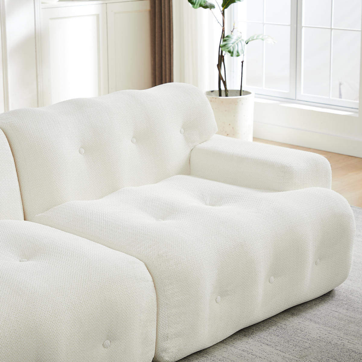 2-SITZER-SOFA 224/104/66 cm mit ergonomischer Polsterung, breiten Armlehnen und Chenille-Bezug, Beige - Beige, Textil (224/66/104cm) - Redom