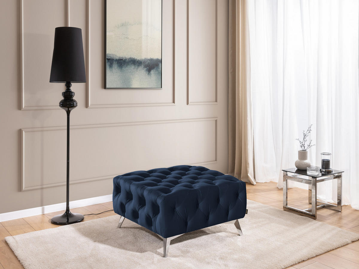 HOCKER Chesterfield Whitby Marineblau Samt mit silbernen Füßen - Blau/Silberfarben, Holz/Textil (80/45/80cm) - S-Style Möbel