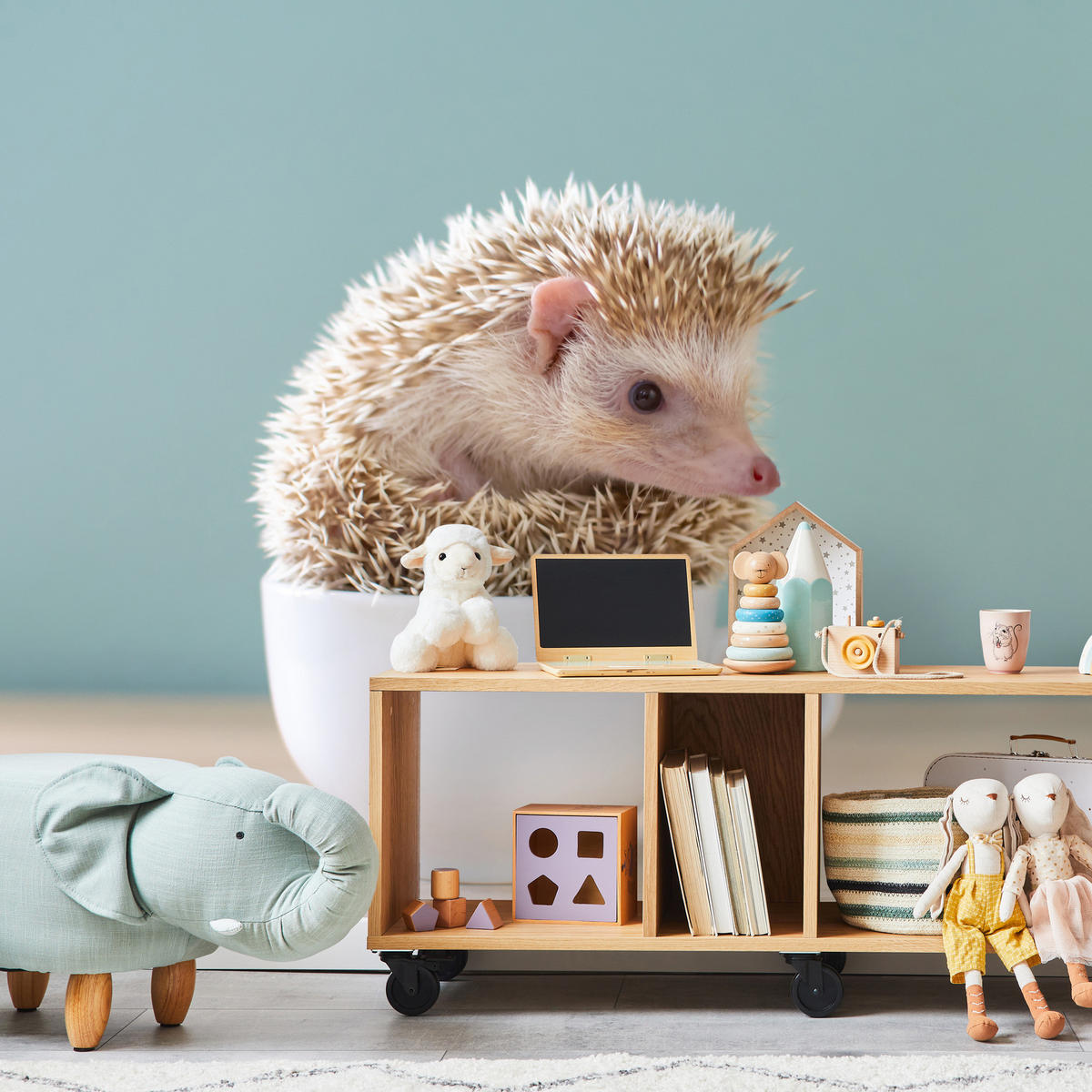 FOTOTAPETE für Esszimmer Igel Weiße Tasse Süß Tier 250x175 - Beige/Weiß, Papier (250/175cm) - Muralo