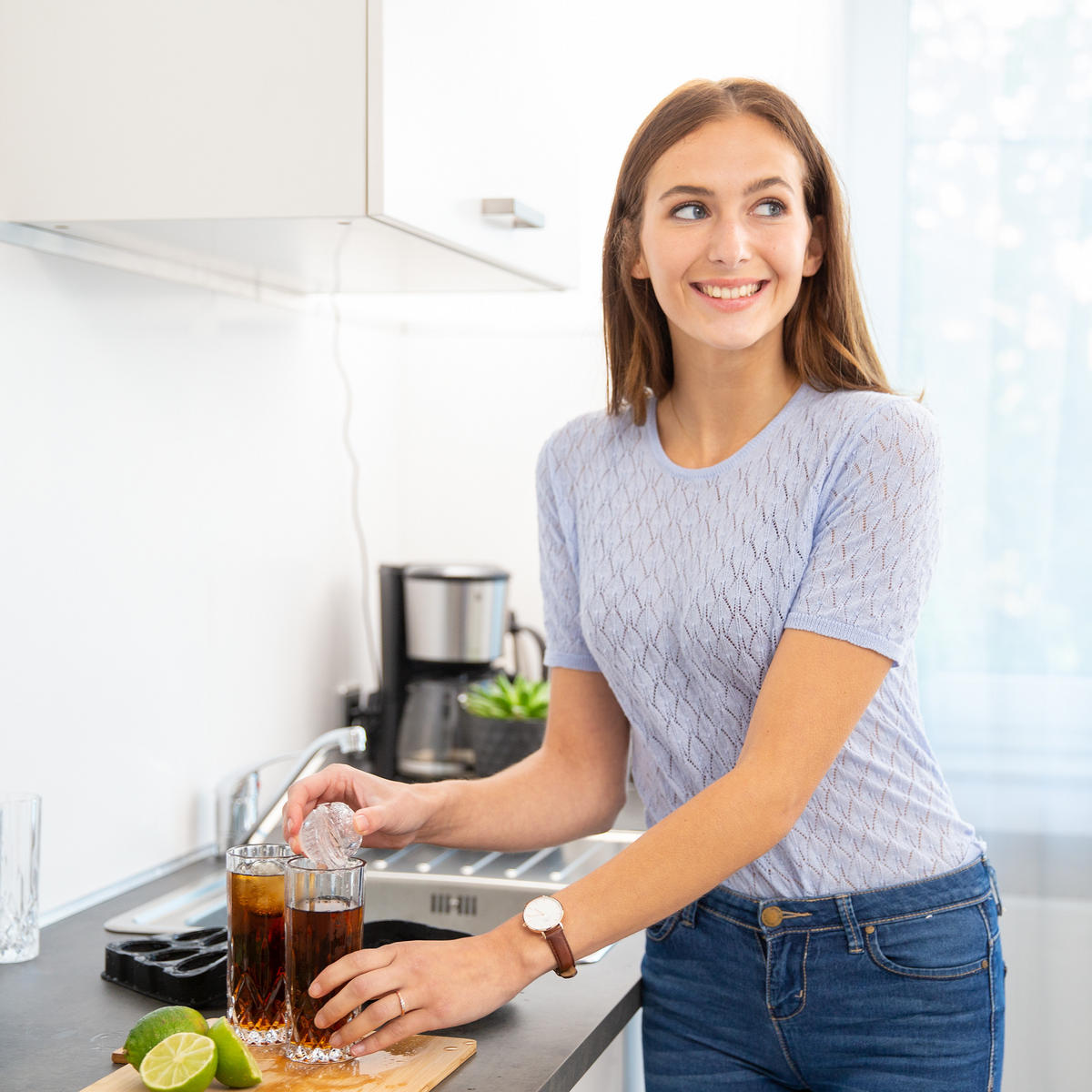 EISKUGELFORM - Schwarz, Kunststoff (18/5/13cm) - Relaxdays