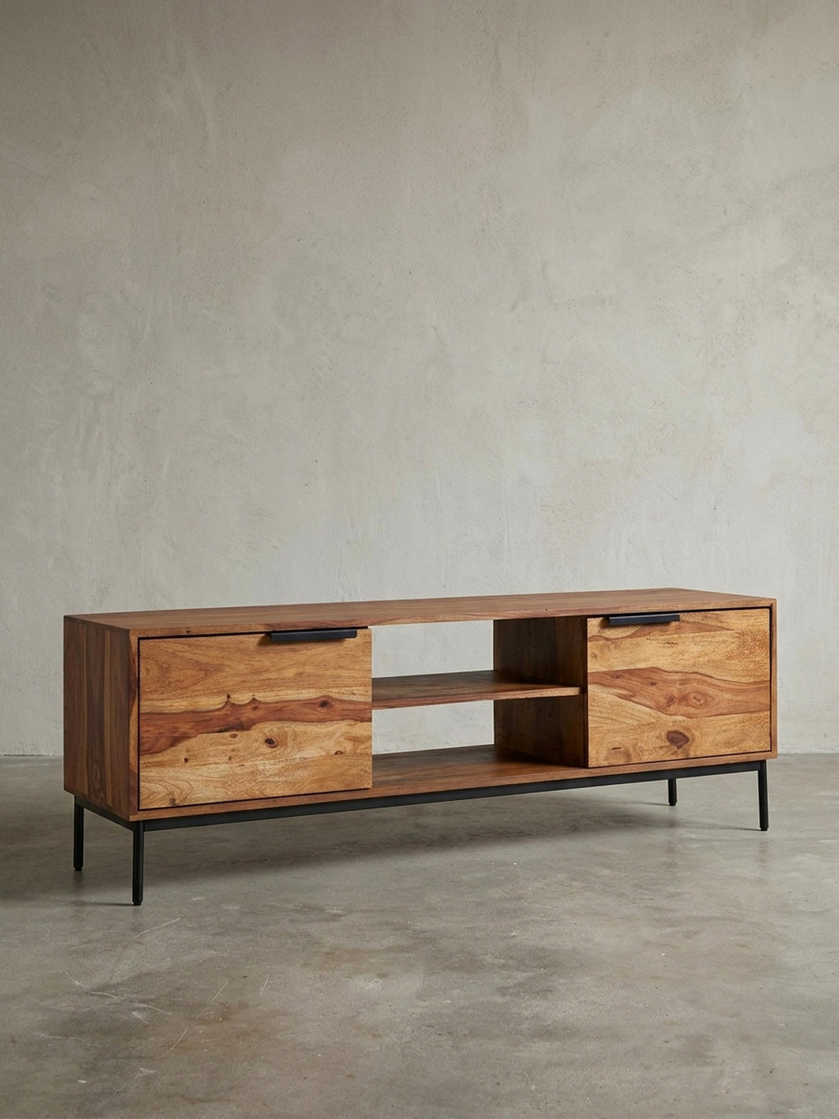 LOWBOARD Massivholz Landhausstil für 60-Zoll Fernseher mit offenen Fächern - Schwarz/Braun, Holz/Metall (147/51/38cm) - KADIMA DESIGN