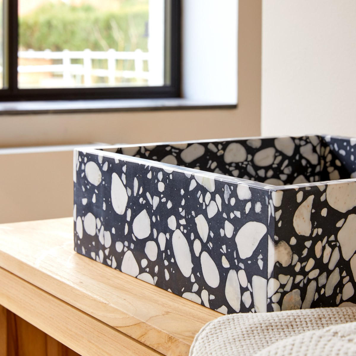 WASCHBECKEN Unik Schwarz aus Premium-Terrazzo - Schwarz, Stein (40/13/40cm) - Tikamoon