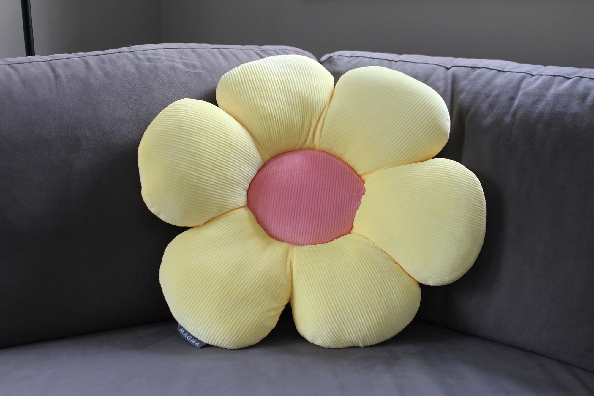 DEKOKISSEN Minnie Blume - Gelb, Textil (50cm) - Magma Heimtexx