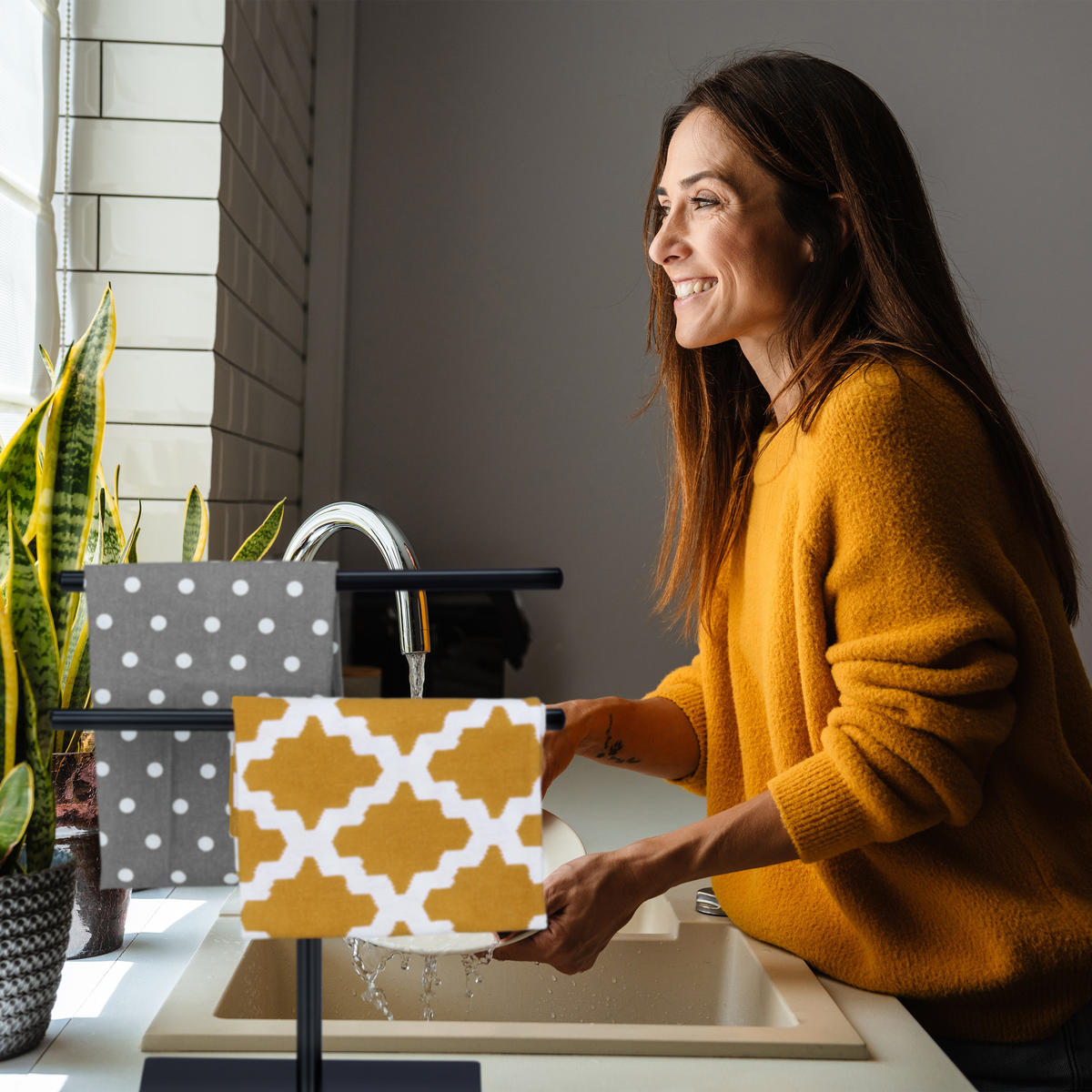 HANDTUCHSTÄNDER - Schwarz, Metall (28.5/32/12cm) - Relaxdays