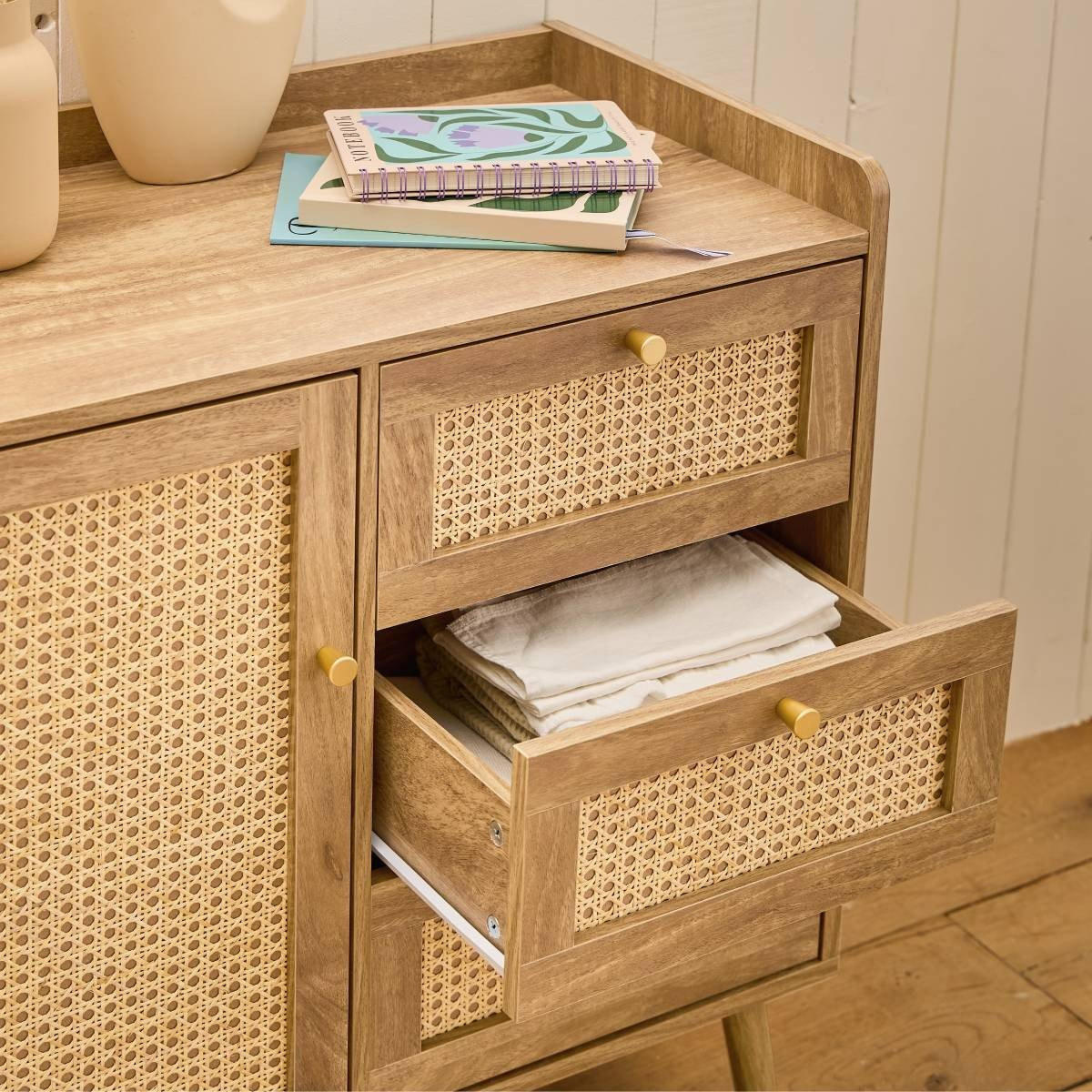 KOMMODE mit 1 Tür und 3 SchubladenRattanfronten und Holzfüßen 39/79,5/80 cm - Apfelbaumfarben, Holzwerkstoff (39/79.5/80cm) - Calicosy
