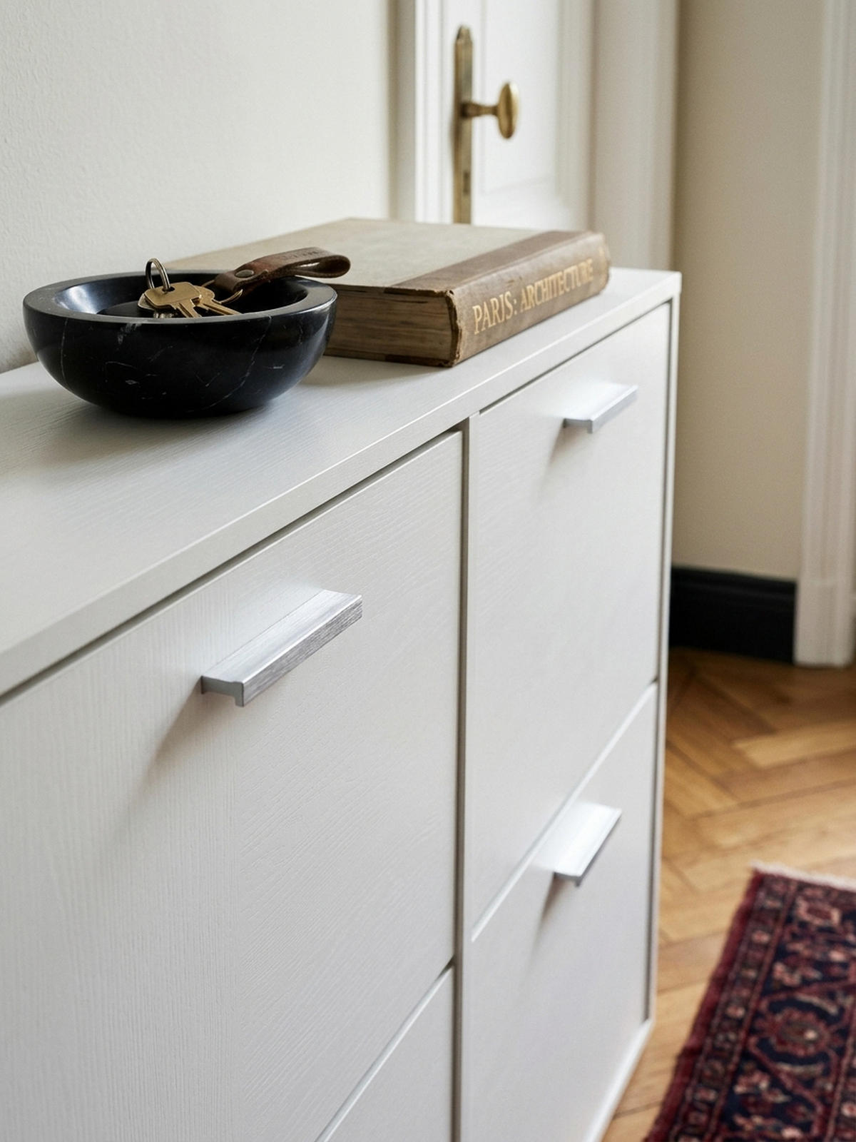 SCHUHSCHRANK Holz mit 4 Klappen und großer Ablage, Weiß 120x24x81 cm - Weiß, Holz/Metall (120/81/24cm) - KADIMA DESIGN