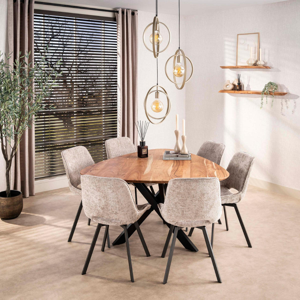 ESSTISCH NEVIO TRIANGOLO Organischer Massivholztisch - Braun, Holz (135/135/73cm) - alesvelt