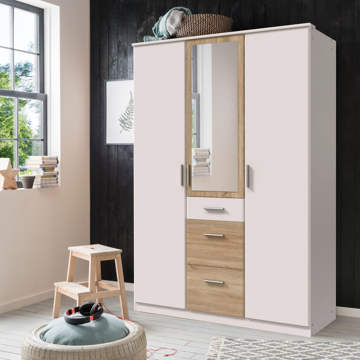 KLEIDERSCHRANK Joker in Weiß Eiche Sägerau - Drehtürenschrank 3 türig mit Spiegel - Silberfarben/Weiß, Holzwerkstoff (135/199/58cm)