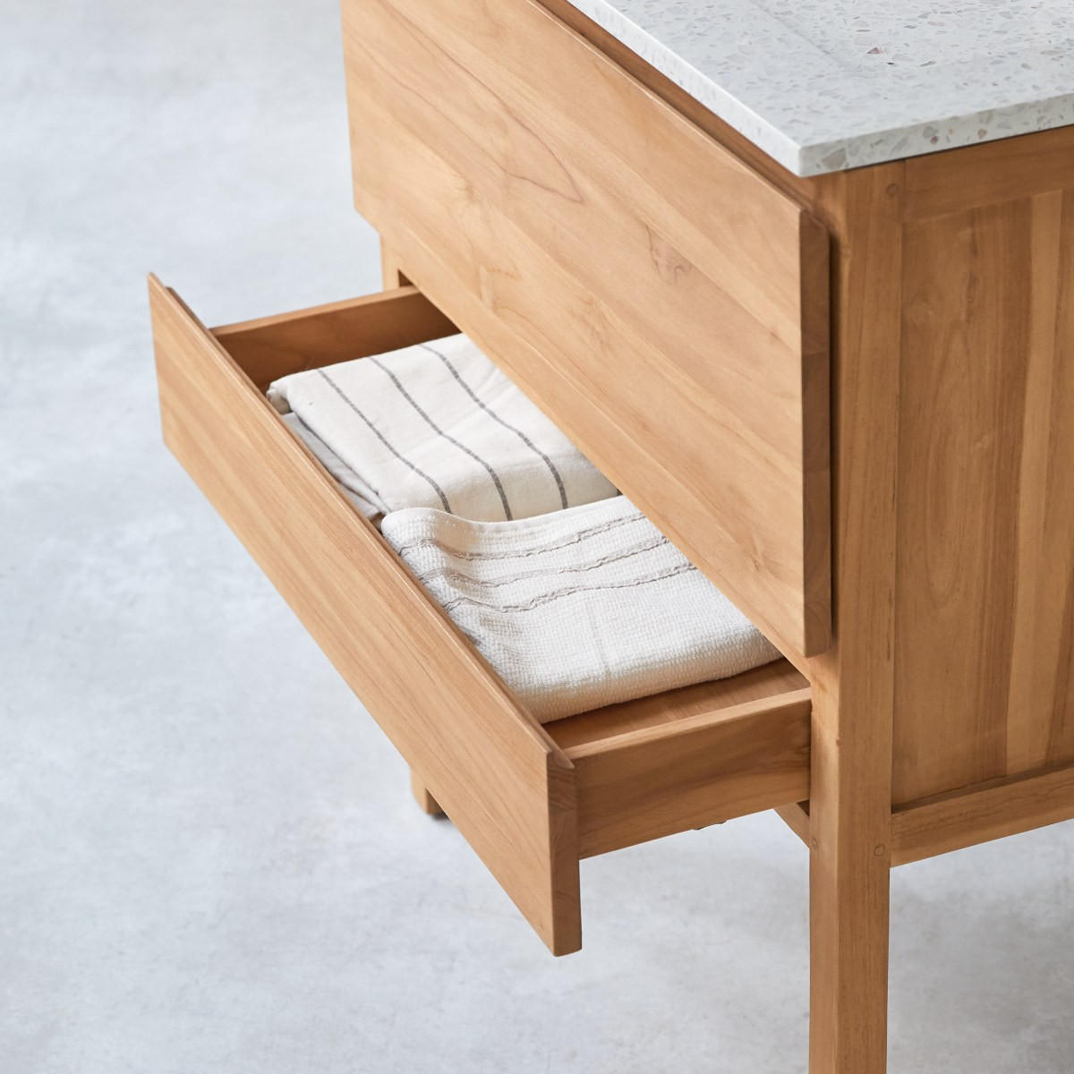 BADEZIMMERMÖBEL Edgar Beige aus Teak - Beige, Holz (80/90/46cm) - Tikamoon