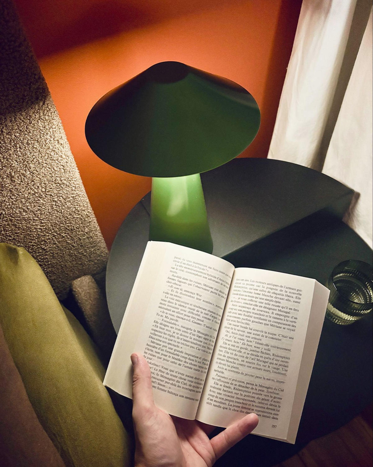 LAMPĂ DE MASĂ LED verde/neagră/albă/argintie Apayao - argintiu/alb, metal (18/18/29cm) - Beliani