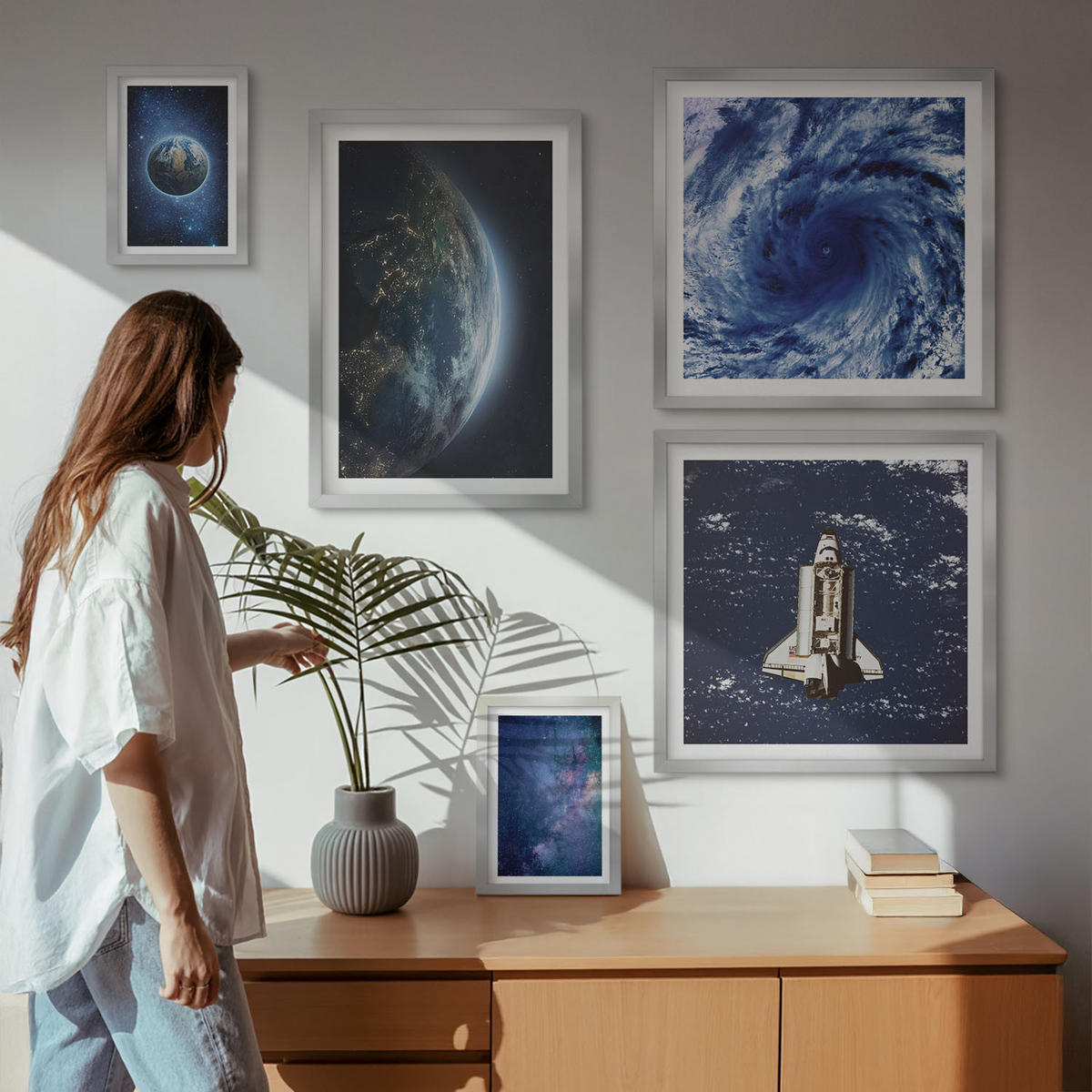 WANDBILDER 5er Set - 50x50 cm & 20x30 cm & 40x60 cm Silberner Rahmen - Erde Weltraumsturm Galaxie - Silberfarben, Kunststoff (40/60cm) - ArtPrintCave