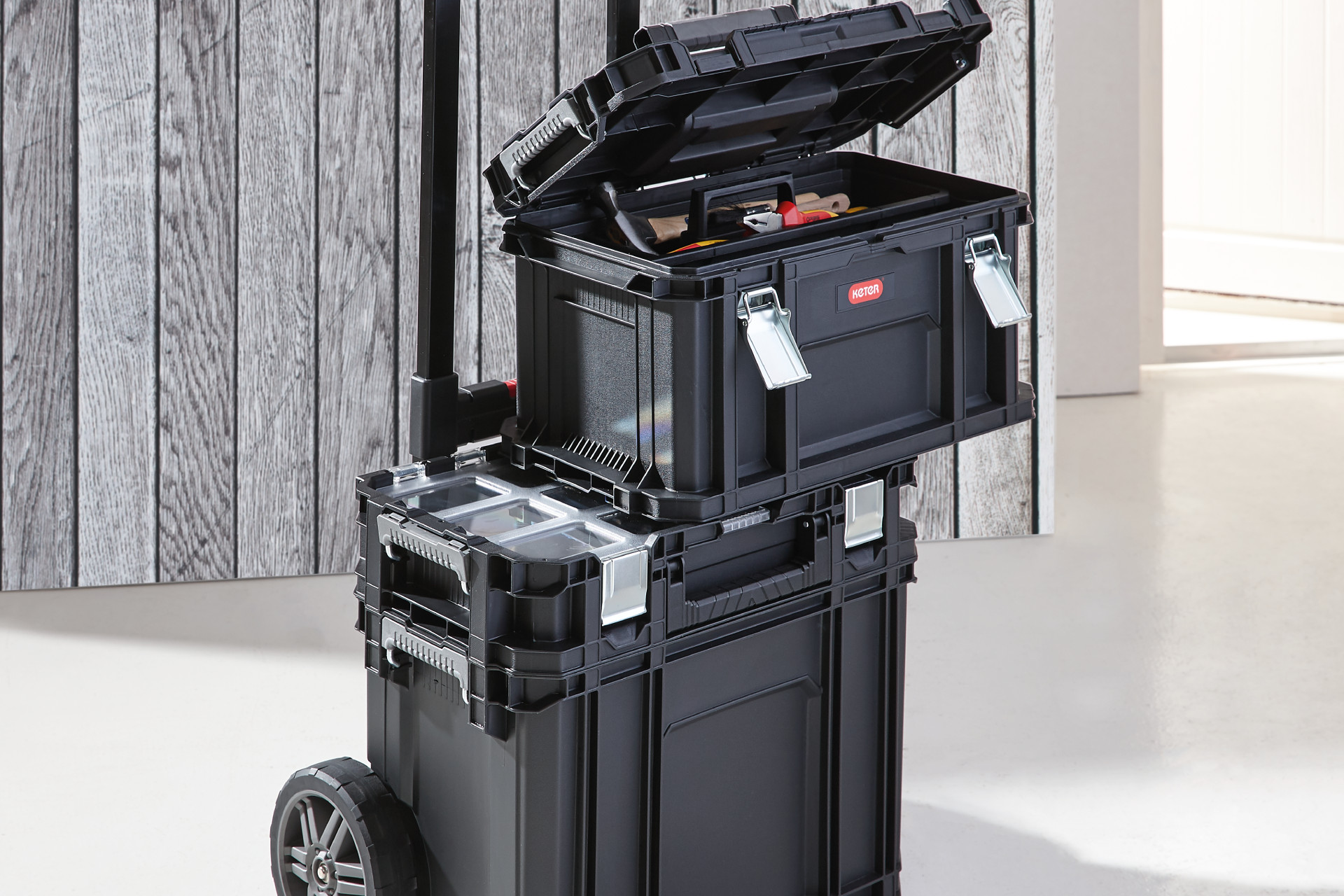 Transportboxen und Werkzeugboxen