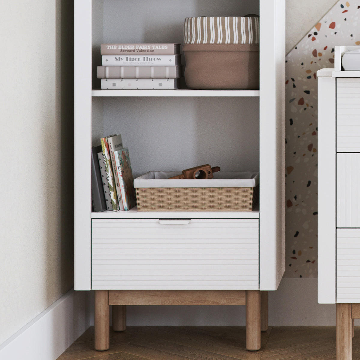 KNJIŽNI REGAL Miloo Bela - bela, leseni material (65/198/42cm) - Petits-meubles