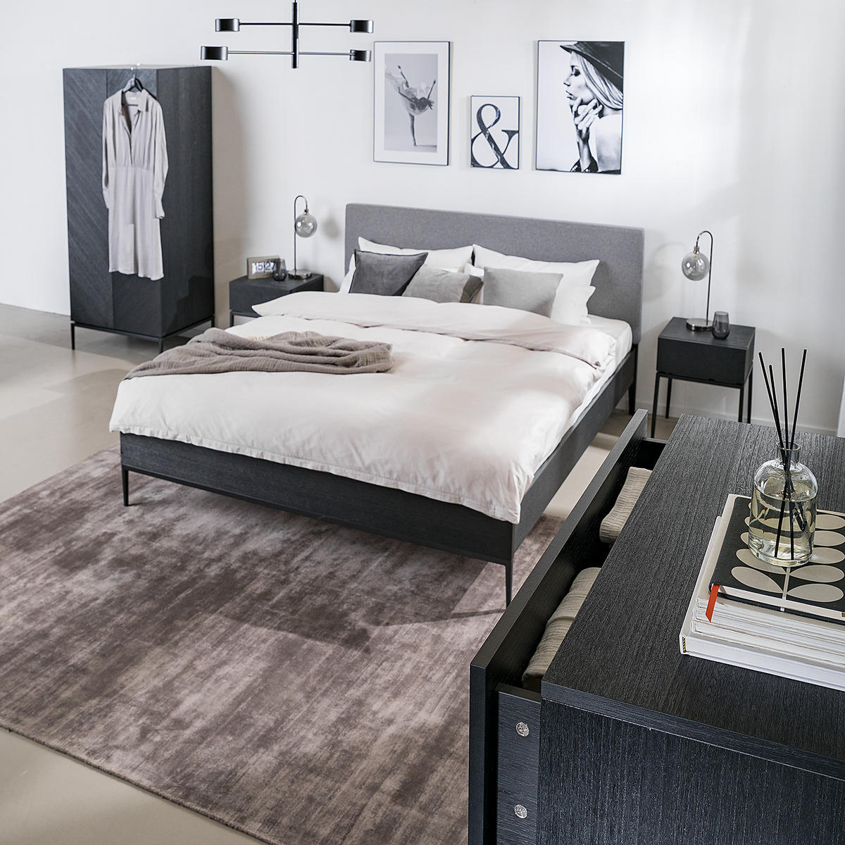 BETTGESTELL - Webstoff / Echtholzfurnier, Grau / Paulownia Schwarz - Grau, Textil (180/200cm) - home24