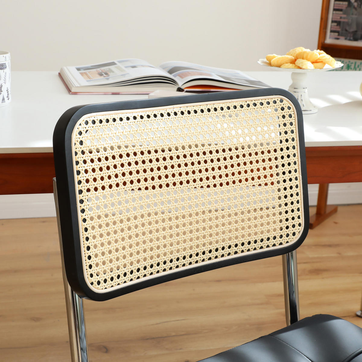 SCHWINGSTUHL DE-36904 2er-Set mit Kunstlederbezug und Rattan-Rückenlehne Schwarz - Schwarz, Metall (46.4/84.6/53cm) - ComfortXL