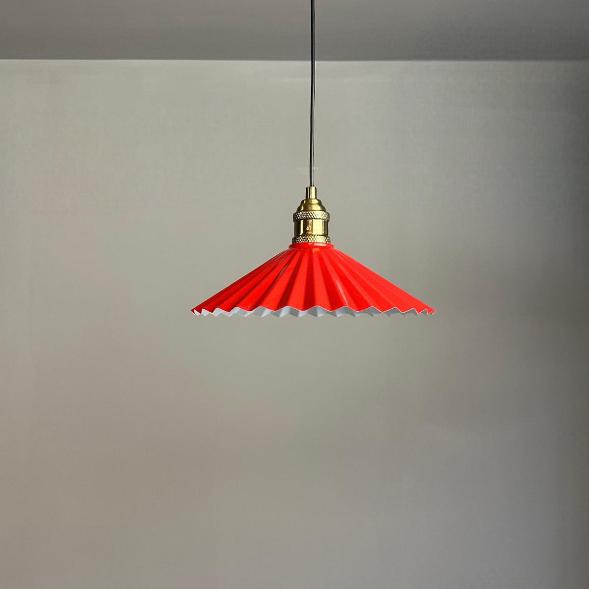 PENDELLEUCHTE Avilla - Rot, Metall (25/25/20cm) - Bamyum