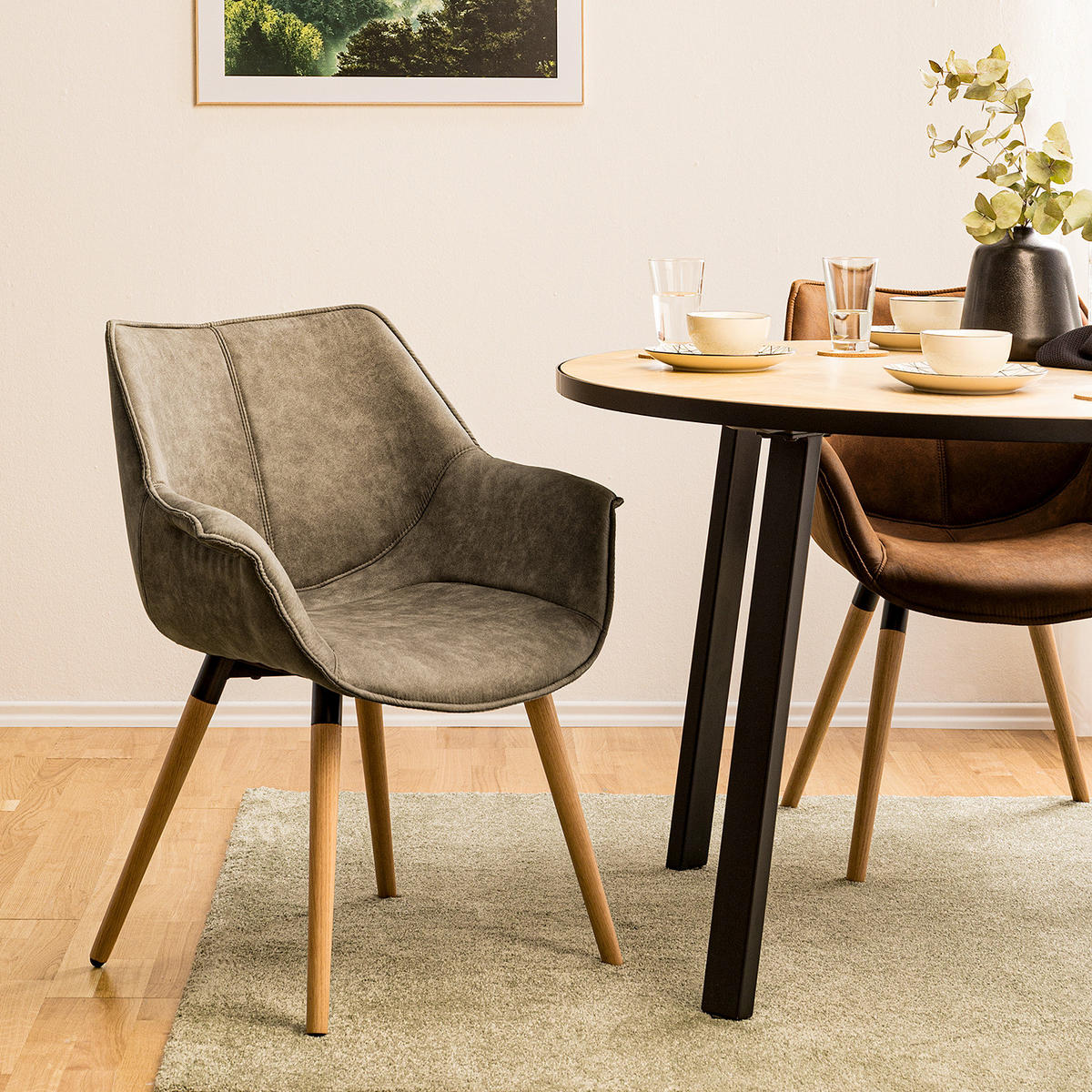 ARMLEHNENSTUHL - Microfaser / Eiche massiv - Beige, Textil (70/81/64cm) - home24