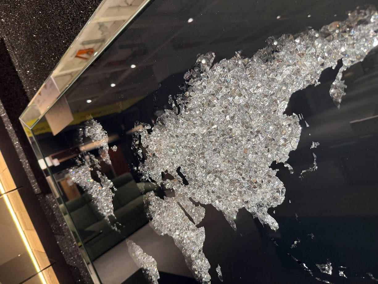 ÜVEGKÉP WORLD-BUDAÖRS OUTLET - Xora