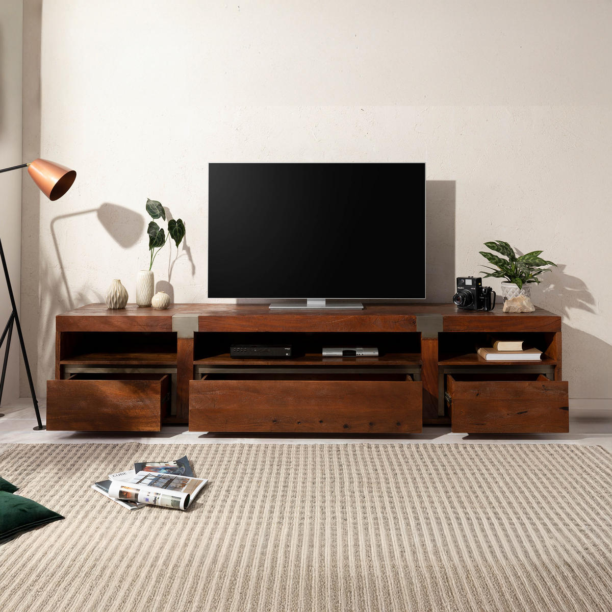 TV-BOARD Mango 250x48x55 braun lackiert Amsterdam #27 - Braun, Holz (250/55/48cm) - Massivmoebel24