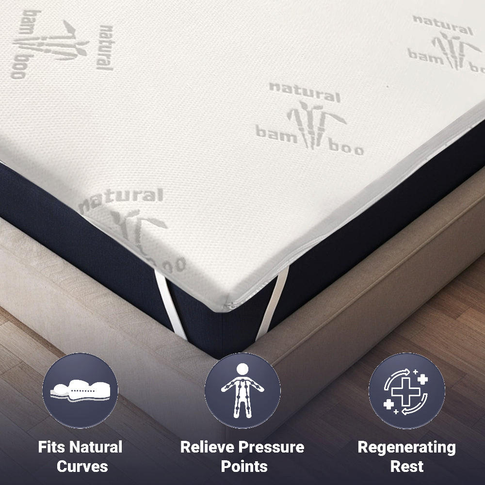 TOPPER 140x200 cm aus Naturlatex, Abnehmbar 5 cm, Atmungsaktiver und Hypoallergener Bambusstoff, Eckgummis zur Befestigung - Weiß, Textil (140/200cm) - The White Stone