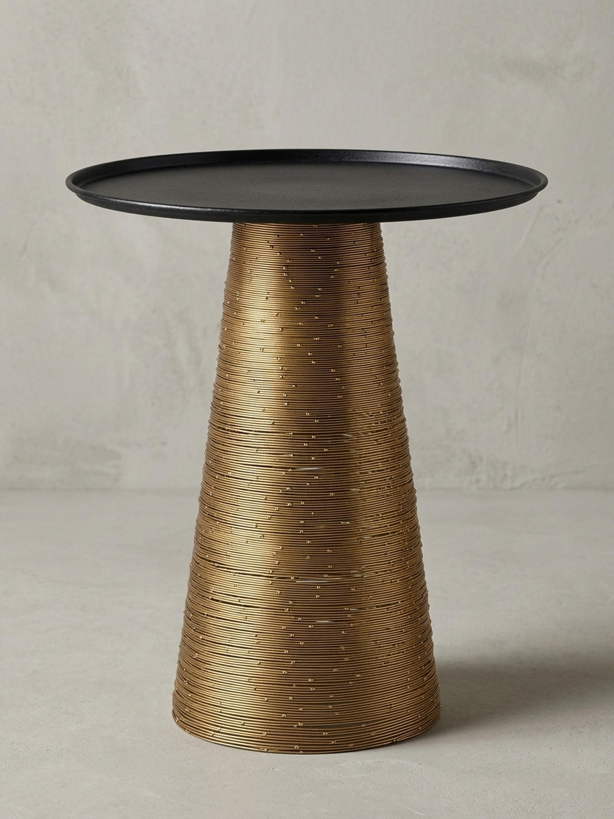 BEISTELLTISCH – Rund Aluminium Schwarz Gold Muster handgefertigt 40x40 cm - Goldfarben, Metall (40/40/45cm) - KADIMA DESIGN