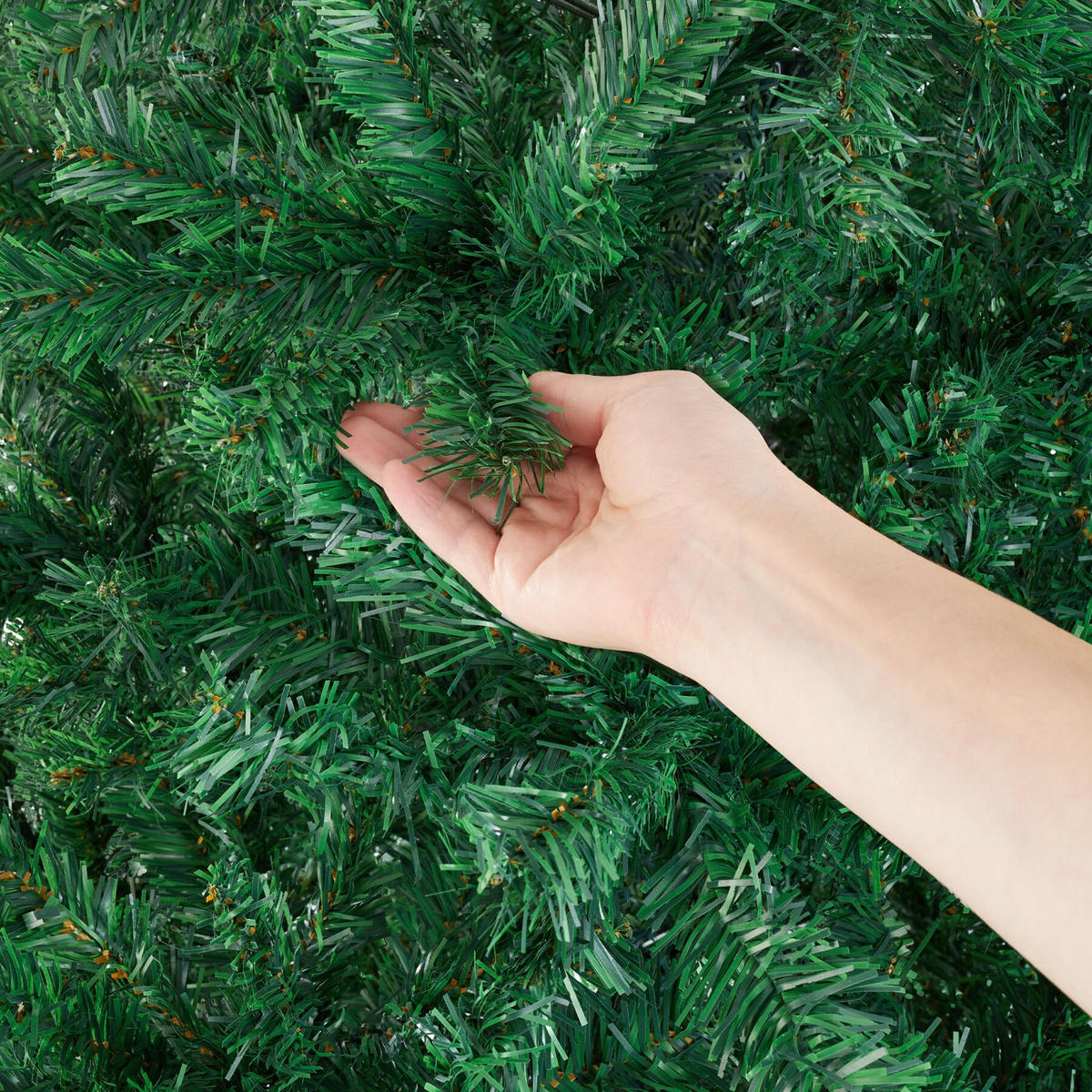 SET WEIHNACHTSBAUM MIT LICHTERKETTE ,pulverbeschichteter Metallständer mit Kunststoffkappen,grün - Grün, Kunststoff (210cm) - tectake