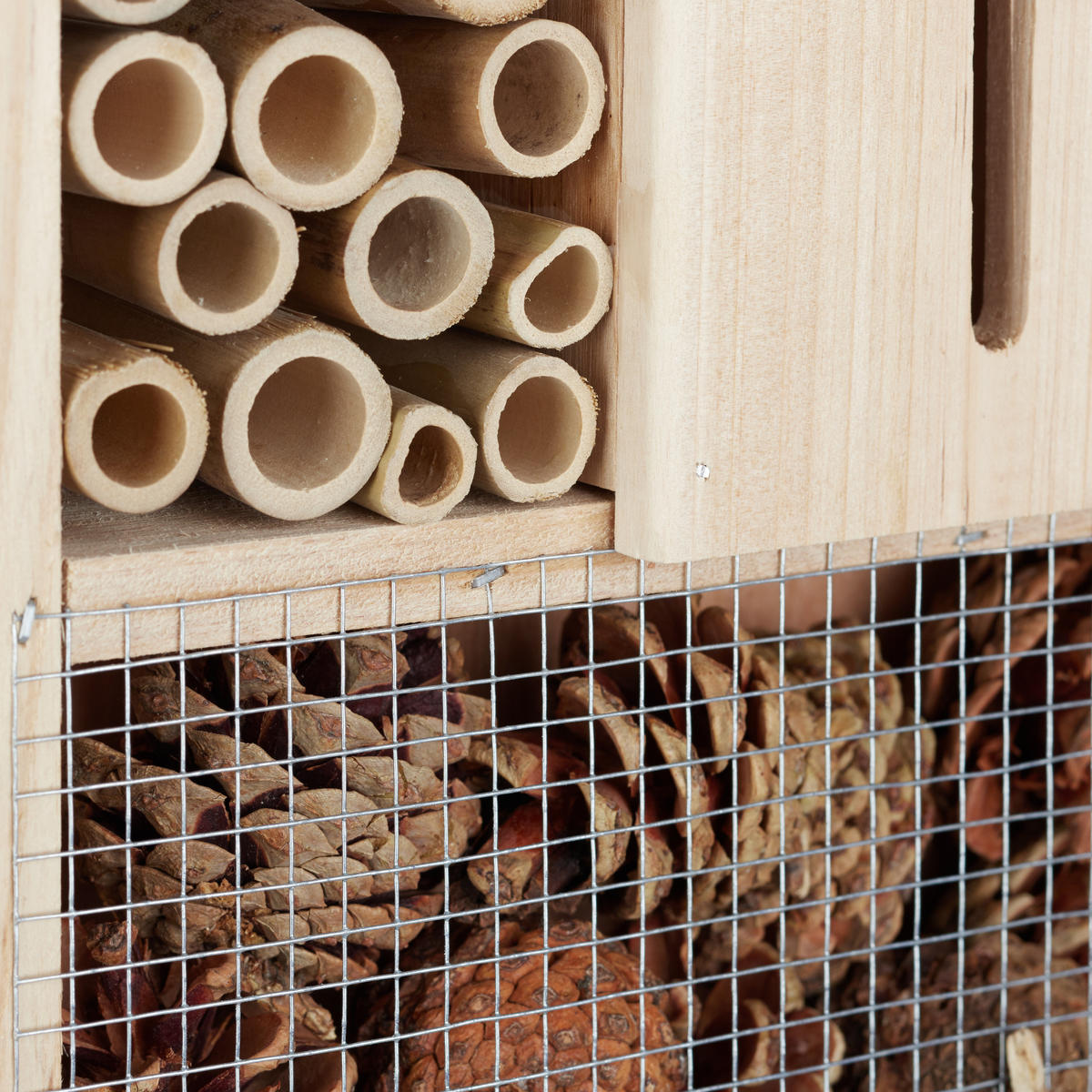 INSEKTENHOTEL - Hellbraun, Holz (47/140/47cm) - Relaxdays