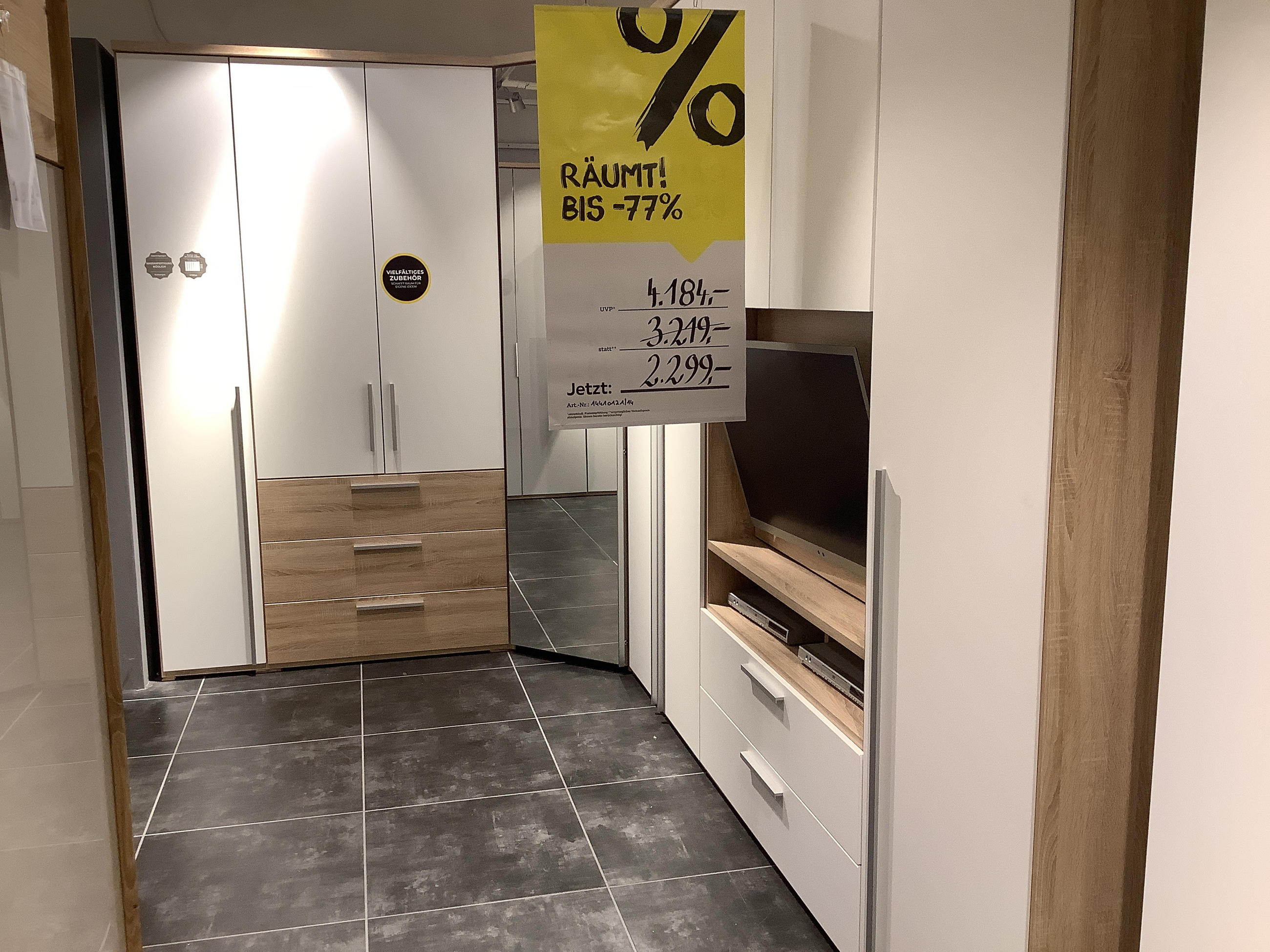 Schranksystem - Novel