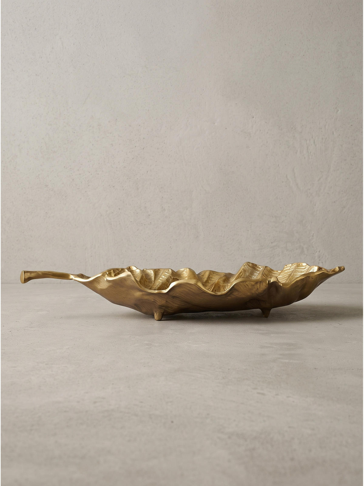 DEKOSCHALE SUBIACO, Aluminium, handgefertigt, Gold, 67 x 27 x 11 cm - Goldfarben, Metall (11cm) - KADIMA DESIGN