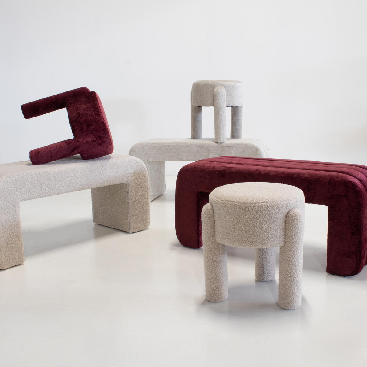POUF aus Stoff 44x44x42cm, bouclé - Taupe, Holz (44/42/44cm) - Giga Meubel