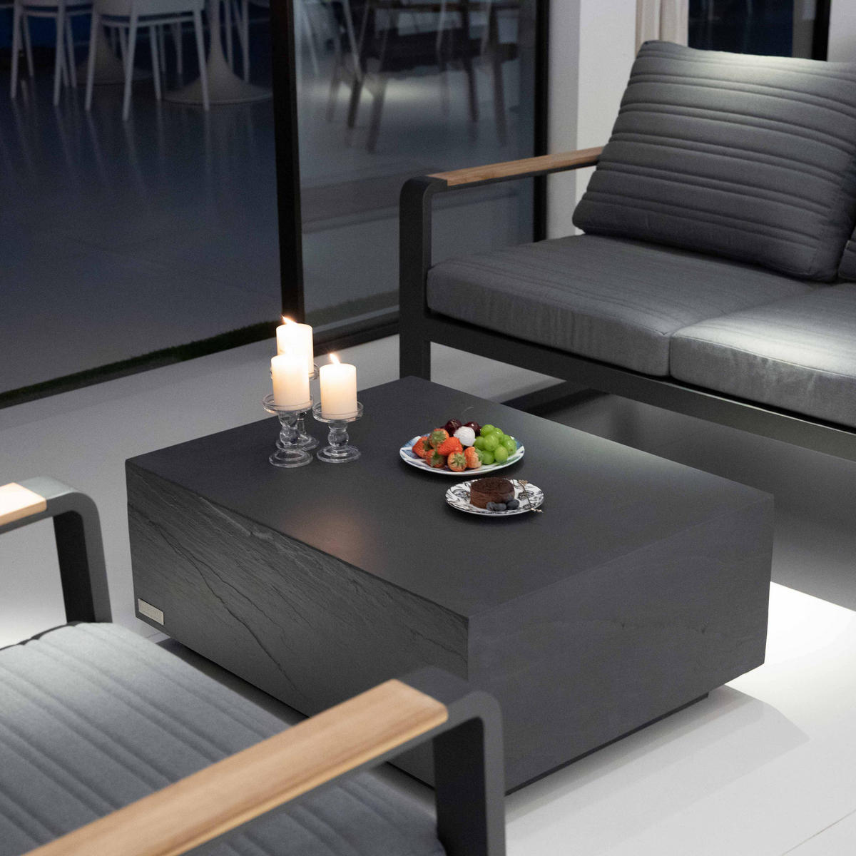 COUCHTISCH COLORADO aus GF-Beton Quadrat, Wetterbeständig, 86x86x41 cm - Dunkelgrau, Naturmaterialien (86/86/41cm) - Elementi