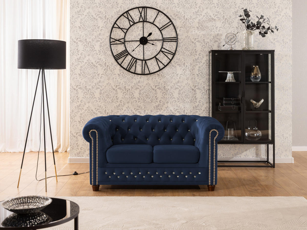 CHESTERFIELD-SOFA 2-sitzer Cleo Blink Marineblau Samt mit Kristallsteppung und braunen Massivholzfüßen - Blau/Braun, Holz/Textil (148/72/86cm) - S-Style Möbel