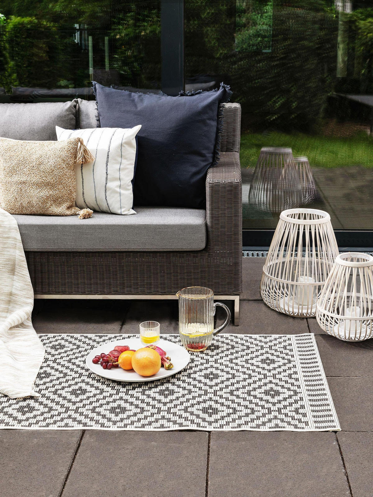 OUTDOORTEPPICH Metro Schwarz/Weiß 80x200 cm - Schwarz, Textil (80/200cm) - benuta Nest