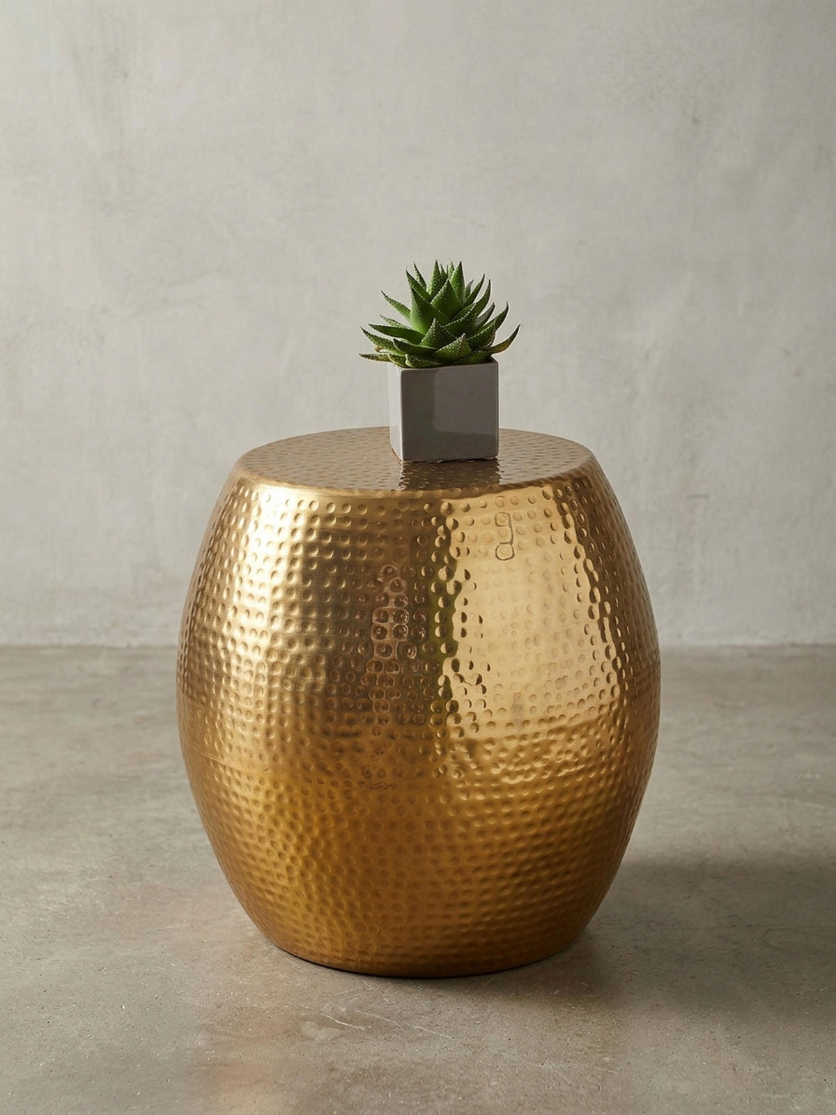 BEISTELLTISCH Aluminium Hammerschlag ENNS, Gold 42x42x42 cm - Goldfarben, Metall (42/42/42cm) - KADIMA DESIGN