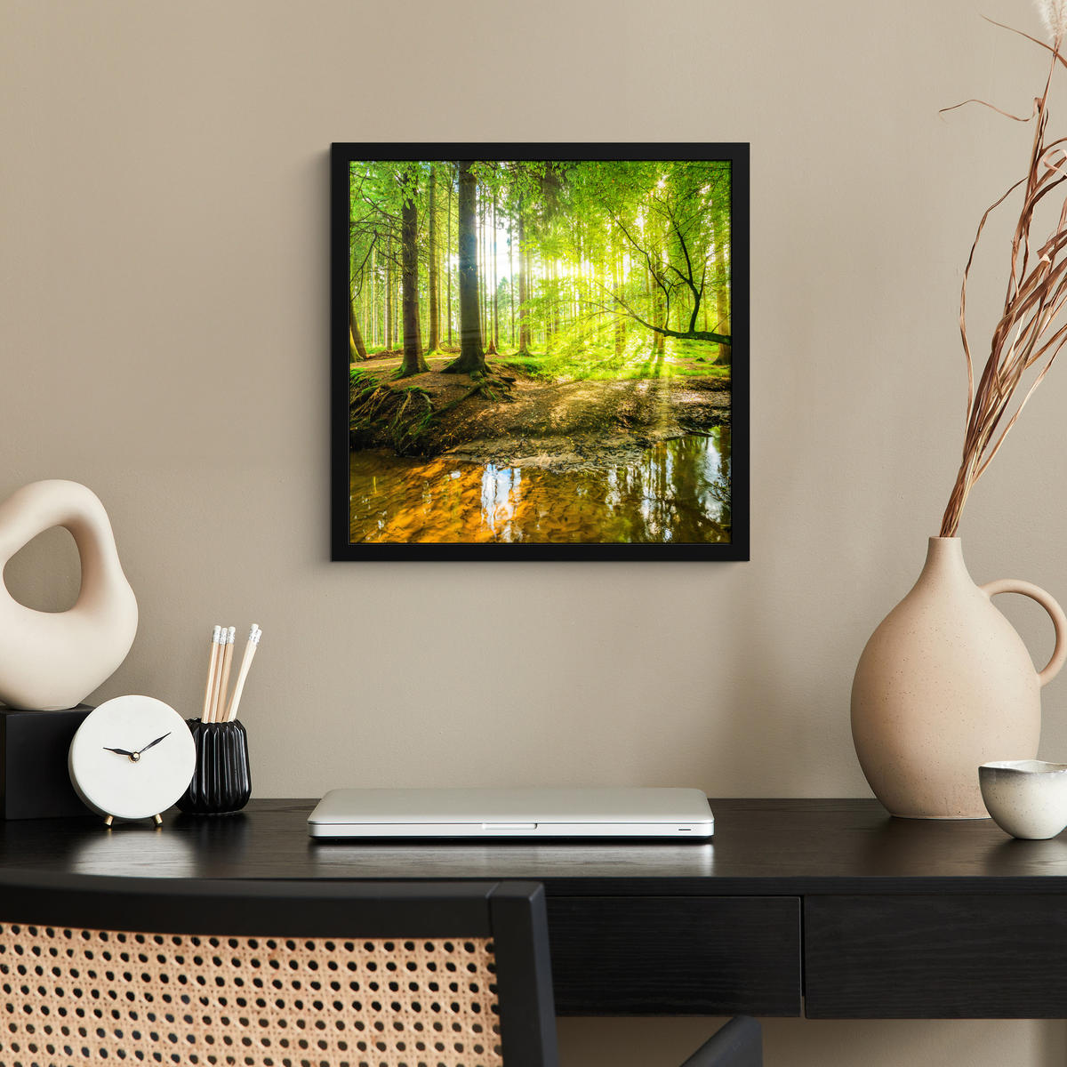 POSTER MIT RAHMENGERAHMTES BILD Wald - Landschaft - Wasser - Bäume - Sonne - Grün - Natur 40x40 cm - Grün, Papier (40/40cm) - MuchoWow