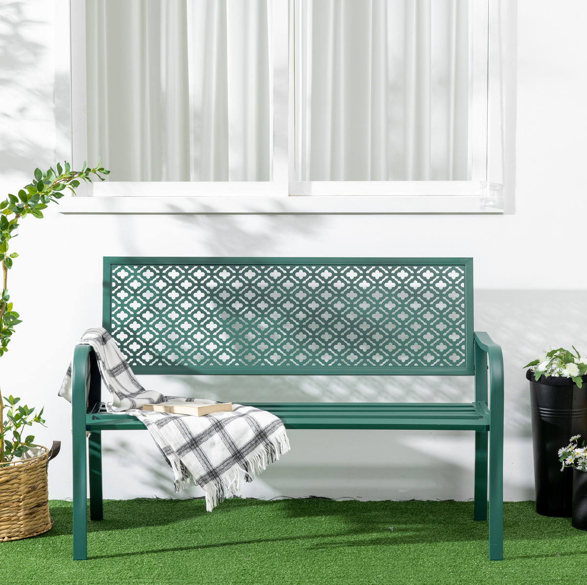 ZAHRADNÍ lavice ze oceli 127x63x83 cm tmavě zelená s opěrkou, područkami a geometrickým květinovým vzorem - tmavě zelená, kov (127/83/63cm) - Modfu
