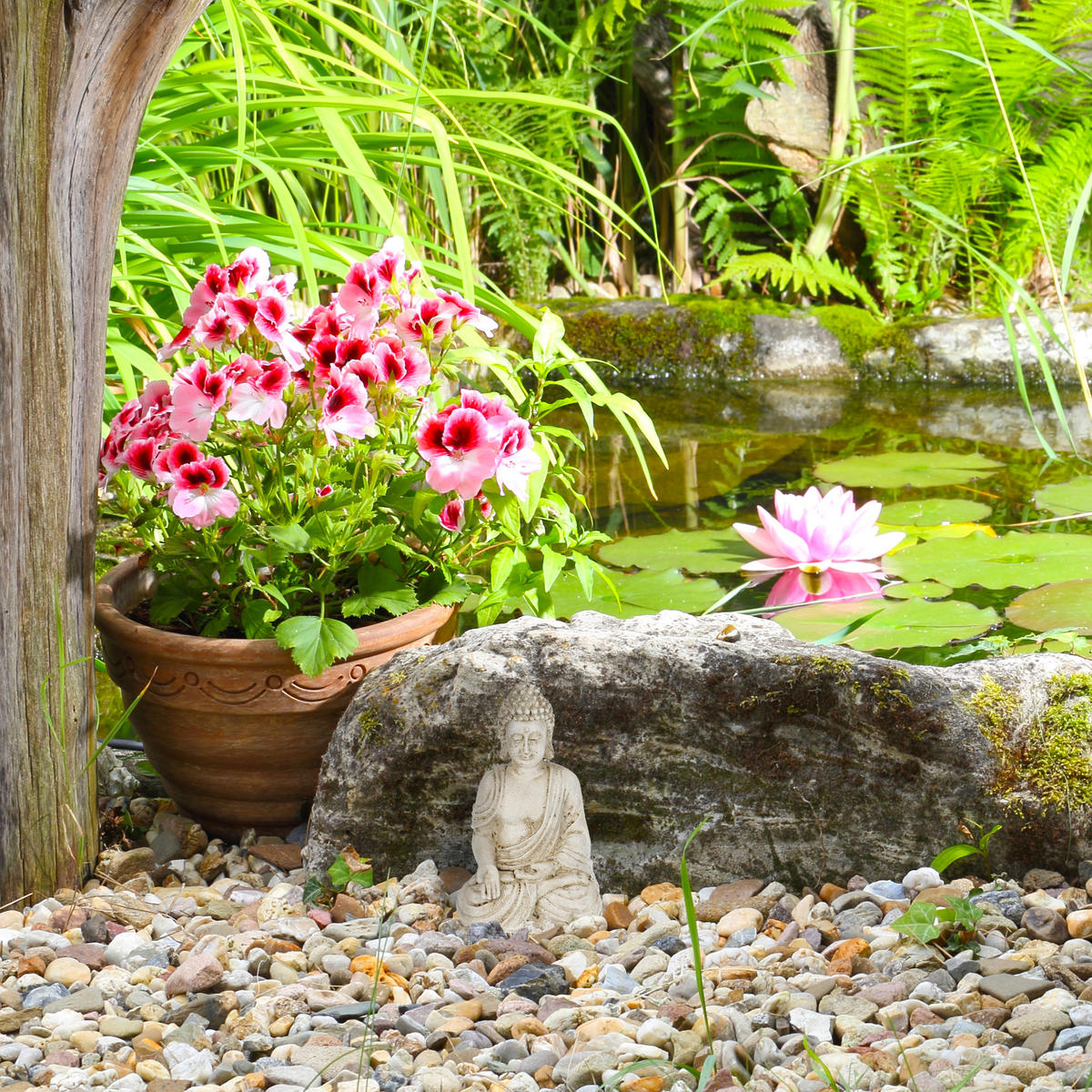 BUDDHAFIGUR - Creme, Kunststoff (10.5/17.5/7.5cm) - Relaxdays