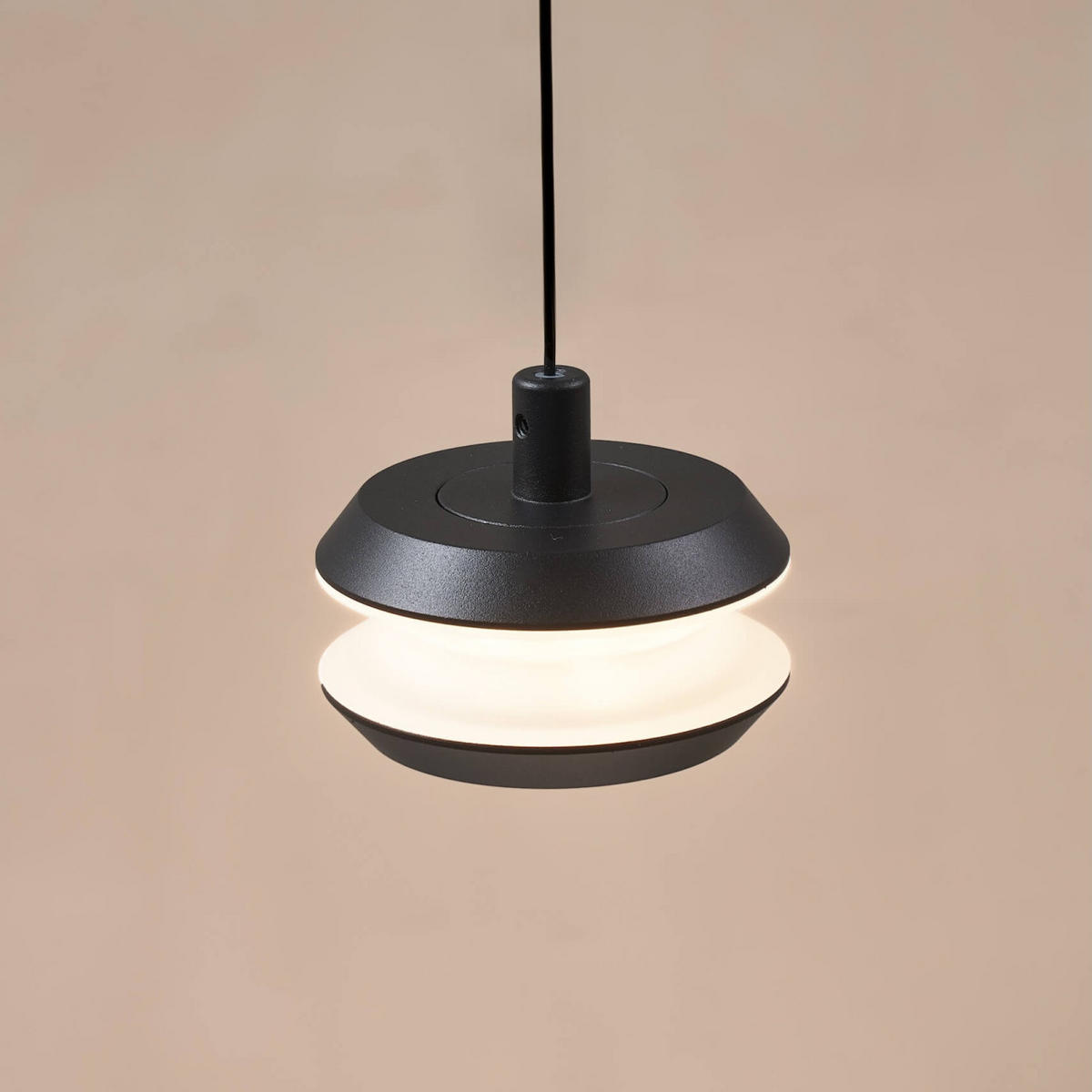HÄNGELEUCHTE Rive, Schwarz, 4cm - Schwarz, Metall (150/8/4cm) - KOSILUM