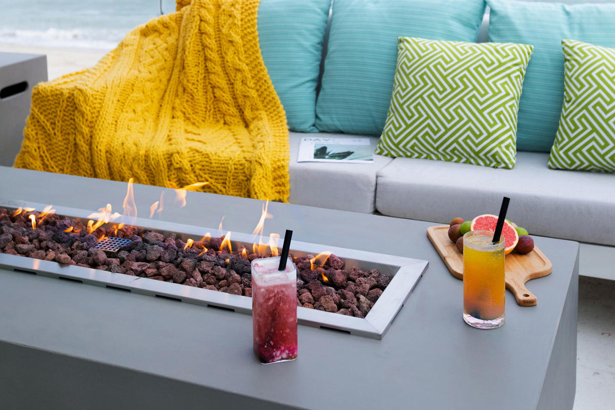 FEUERTISCH Granville Gasfeuerstelle aus GFRC-Beton 152/69/43 cm - Hellgrau, Stein (70/43/152cm) - Elementi