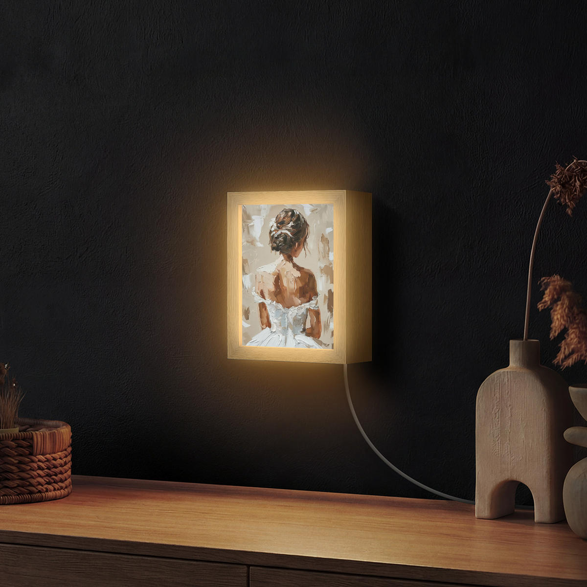 NÁSTĚNNÁ LAMPA Žena - malba - abstraktní - béžová - moderní 15x20 cm - světle hnědá, kompozitní dřevo (15/20/8cm) - OnlyWow