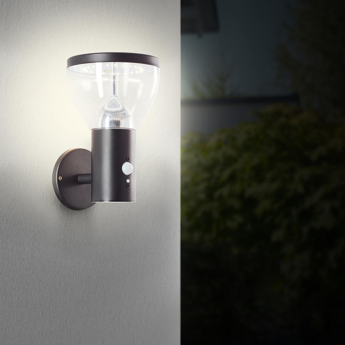 AUSSENWANDLEUCHTE Tulip G40410/06 - Schwarz, Metall (16/24.5/17.5cm) - Brilliant