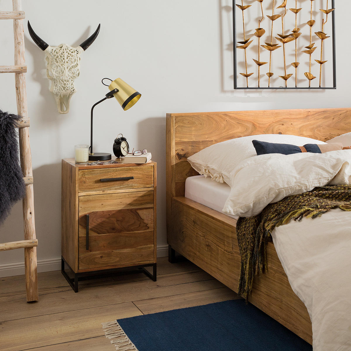 NACHTKOMMODE - Akazie massiv - Akaziefarben, Holz (45/65/35cm) - home24