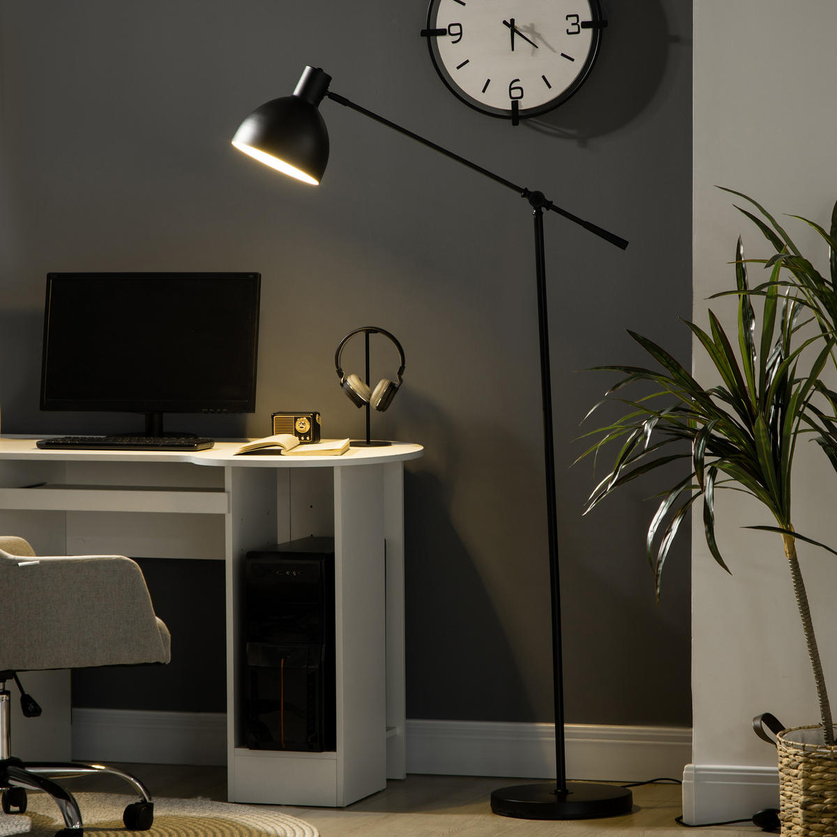 STEHLAMPE höhenverstellbar, 40 W Stehleuchte exkl. Leuchtmittel mit E27 Sockel - Schwarz, Metall (30/30/131cm) - HOMCOM